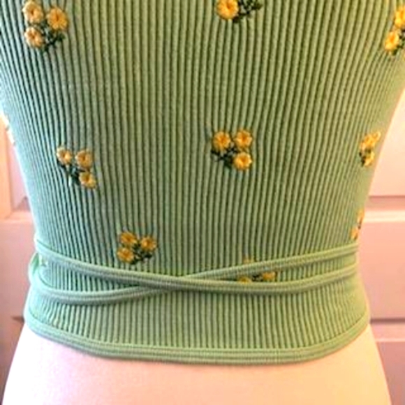 ZARA Short Sleeve Green Wrap Knit Cropped Top Women's Size XS-S NWOT - Picture 3 of 5
